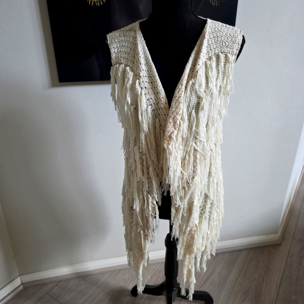 Cream Fringe Crochet Vest Size S-M